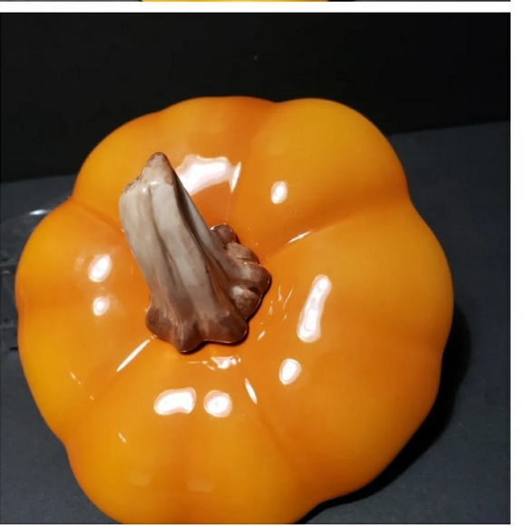 TELEFLORA GIFT Fall Pumpkin Cookie/Candy Jar With Lid - Picture 3 of 9